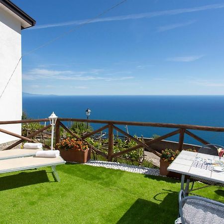 Holidays Perla d'Amalfi Bagian luar foto