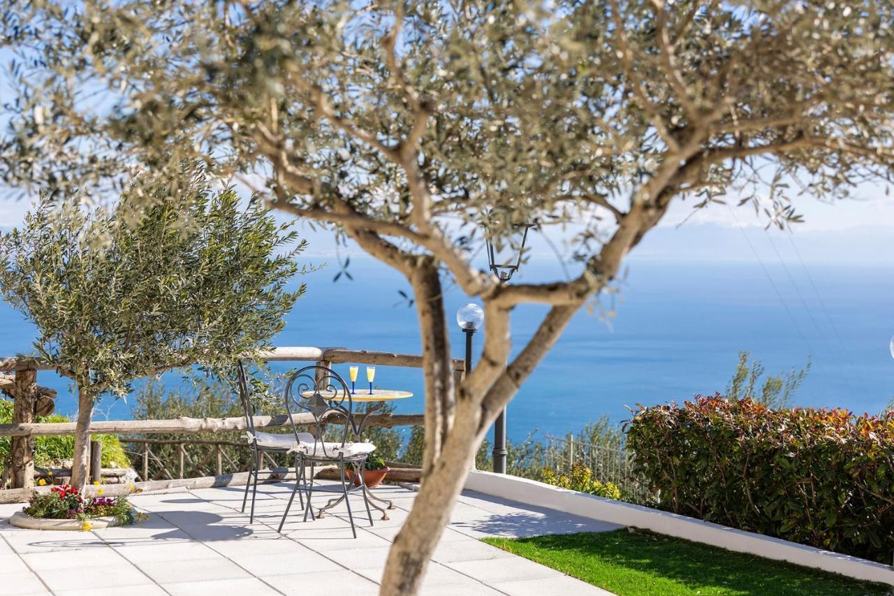Holidays Perla d'Amalfi Bagian luar foto